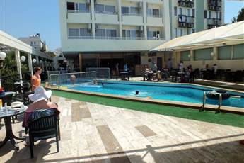 Tuntas Beach Hotel Altinkum 4*