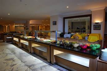 Tuntas Beach Hotel Altinkum 4*