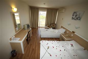 Tuntas Beach Hotel Altinkum 4*