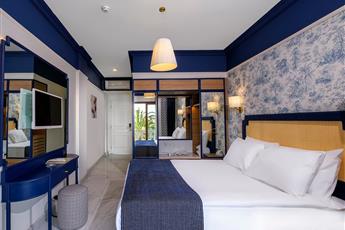 Utopia Beach Club 5*