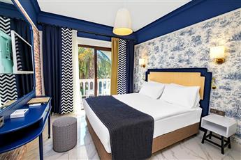 Utopia Beach Club 5*