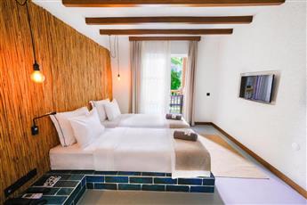Very Chic Hotel  - Adults Only 18+