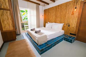 Very Chic Hotel  - Adults Only 18+