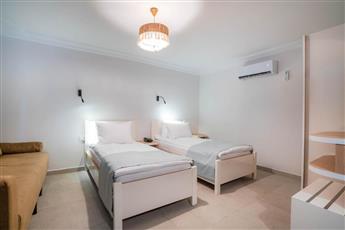 Victoria Princess Hotel
