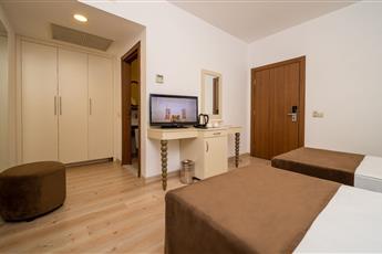 Villa Side Hotel