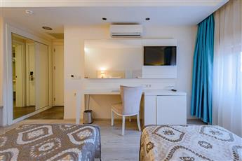 Villa Side Hotel