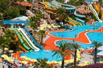 Von Resort Golden Coast Hotel 5*