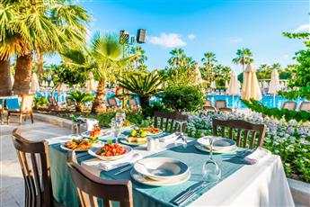 Von Resort Golden Coast Hotel 5*