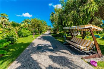 Von Resort Golden Coast Hotel 5*