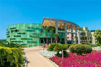 Von Resort Golden Coast Hotel 5*