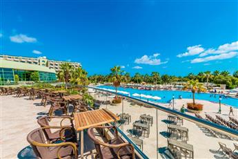 Von Resort Golden Coast Hotel