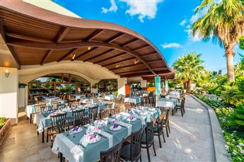 Von Resort Golden Coast Hotel