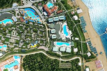 Von Resort Golden Coast Hotel