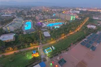 Von Resort Golden Coast Hotel
