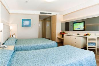 Von Resort Golden Coast Hotel