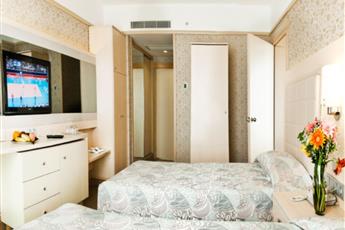 Vonresort Golden Coast Hotel 5*