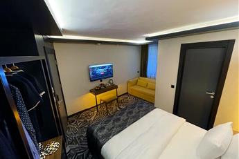 Weingart Istanbul 4*