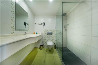 White Lilyum Hotel