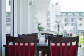 White Lilyum Hotel