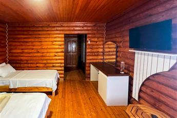 Woodline Hotel