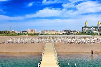 Wyndham Garden Lara 4*