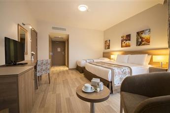 Wyndham Garden Lara 4*