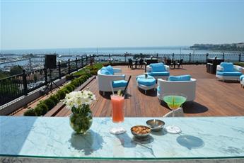 Wyndham Grand Istanbul Kalamis Marina 5*