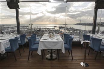Wyndham Grand Istanbul Kalamis Marina 5*