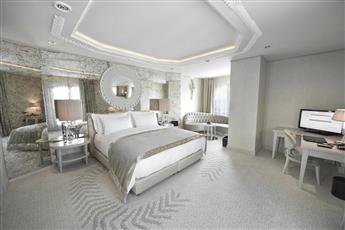 Wyndham Grand Istanbul Kalamis Marina 5*