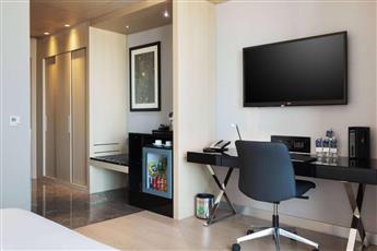 Wyndham Grand Istanbul Levent 5*