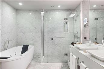 Wyndham Grand Istanbul Levent 5*