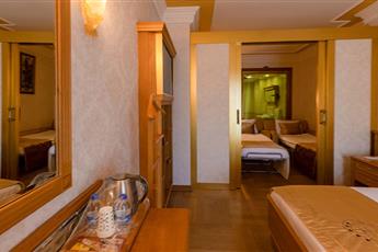 Wyndham Istanbul Old City 5*