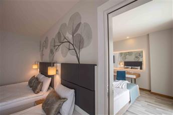 Xoria Deluxe Hotel