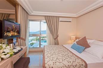 Xperia Saray Beach Hotel 4*