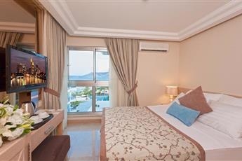 Xperia Saray Beach Hotel + 7 YEARS Xperia Saray Beach Hotel + 7 YEARS