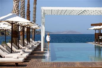 Yalıkavak Marina Hotel by Social Living Collection 5*