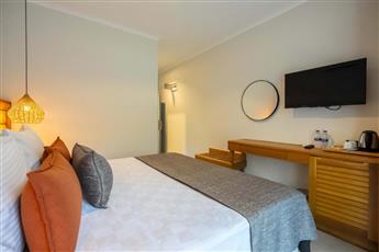 Yalipark Beach Hotel
