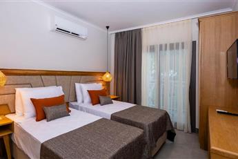 Yalipark Beach Hotel