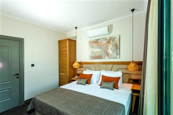 Yalipark Beach Hotel