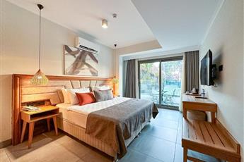 Yalipark Beach Hotel