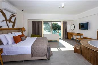 Yalipark Beach Hotel
