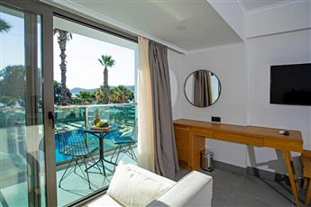 Yalipark Beach Hotel