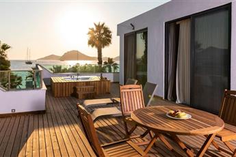 Yalipark Beach Hotel