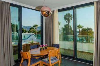 Yalipark Beach Hotel