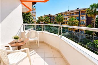 Yaman Life Hotel