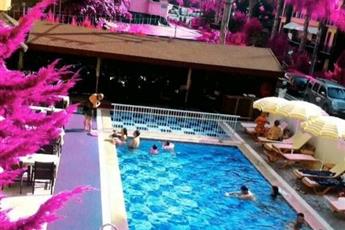 Yaman Life Hotel