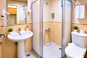Yaman Life Hotel