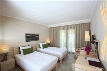 Zeytinada Hotel 4*
