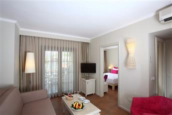 Zeytinada Hotel 4*