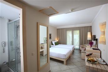 Zeytinada Hotel